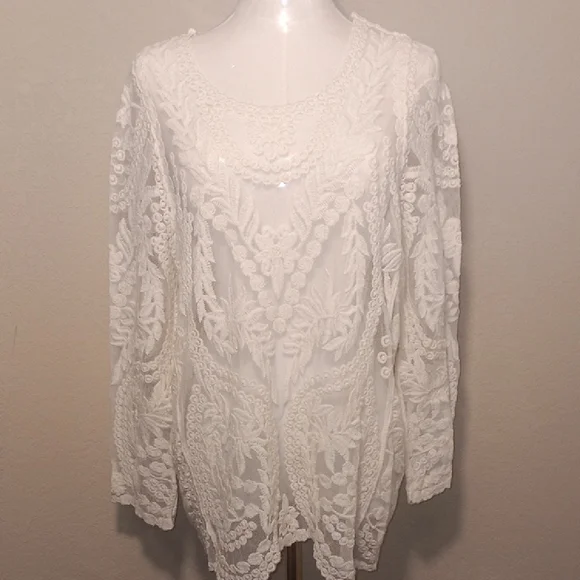 NWT. Ultra Pink Boho Style White Lace Blouse With Delicate Crochet Details - Picture 2 of 9